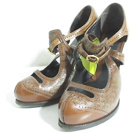 Fendi Cutwork Leather Pumps Brown