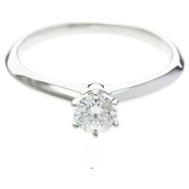Tiffany & Co. Tiffany Setting Solitaire Platinum with RBC Diamond G/VVS2 Silvery