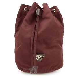 Bolsa Saco em Nylon e Couro Saffiano com Logotipo Triangular PRADA Bordeaux