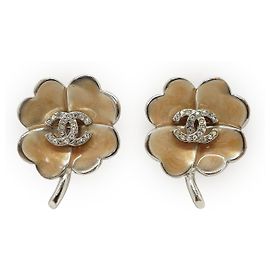 Chanel 04 Orecchini a clip quadrifoglio CC con strass argento Argento