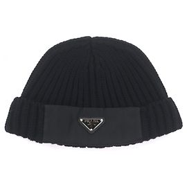 Gorro de lã virgem Prada Preto
