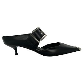 Mules Alexander McQueen Punk Buckle in pelle nera Nero