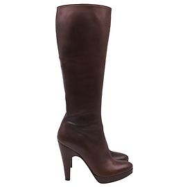 Botas de cano alto com plataforma Prada em couro castanho Marrom