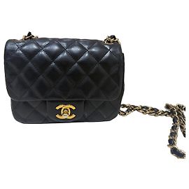 Borsa Chanel Mini Square Classic Single Flap in Pelle d'Agnello Nera Nero