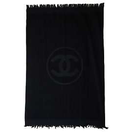 Chanel 2021 Toalla de Playa Maxi Acolchada Negra Negro