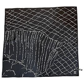 Chanel Seidentuch schwarz Klippenmotiv Schwarz