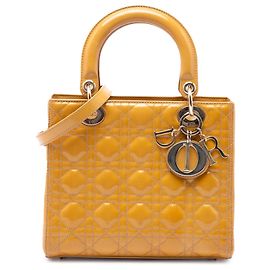 Bolso Lady Dior Medium de piel charol Cannage Amarillo Amarillo