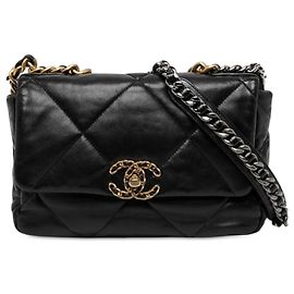 Borsa a patta Chanel 19 Medium in pelle di agnello nera Nero