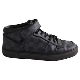Louis Vuitton Sneaker aus schwarzem Leder Schwarz