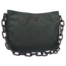 PRADA Schultertasche mit Kette aus Nylon Grün Andere