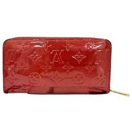 Louis Vuitton Zippy Monogram Vernis Long Red