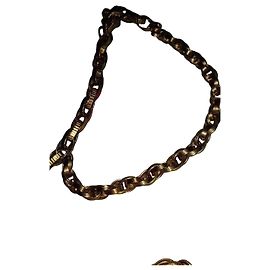 Colar de corrente Chanel em metal dourado com pendente Dourado