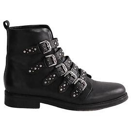 Botas Maje de cuero negro con hebillas Negro