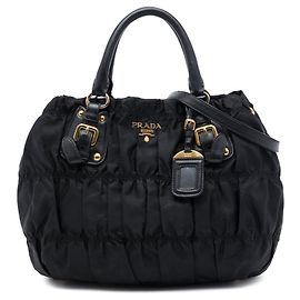 Prada Tessuto Gaufre Satchel schwarz Schwarz