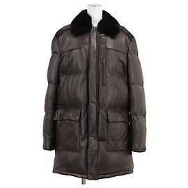 Autre Marque Abrigo de plumón de nubuck de piel Nutria Brioni Castaño