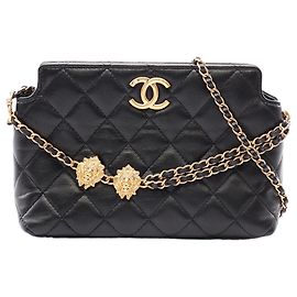 Bolsa de Ombro Chanel Leo em pele de cordeiro acolchoada preta Preto