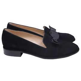 Mocassins plats Stuart Weitzman Keegan Bow en daim noir Noir