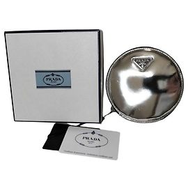 Prada Triangle Schultertasche Silber