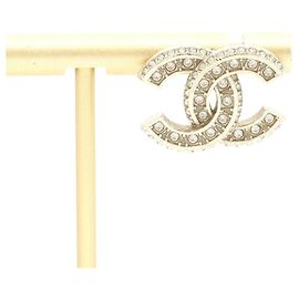 Chanel Matte Gold Single Stud Earring Golden