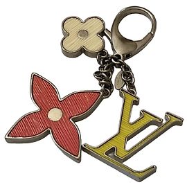 Louis Vuitton Porte-clés Monogram avec breloques fleurs et LV Rose Blanc Jaune