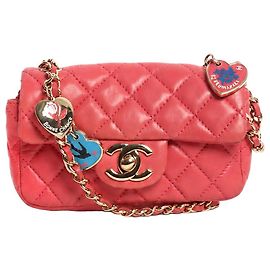 Chanel Mini mala flap extra mini Valentine Charms em pele de cordeiro acolchoada rosa Outro