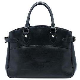 Louis Vuitton Black Epi Passy PM Noir