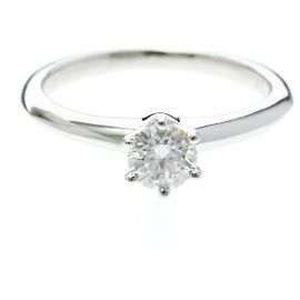Autre Marque Tiffany Solitaire Diamond Ring in Platinum Silvery