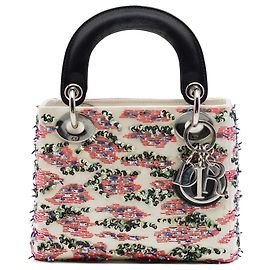 Lady Dior Mini en satin blanc avec perles et sequins Dior Blanc Écru