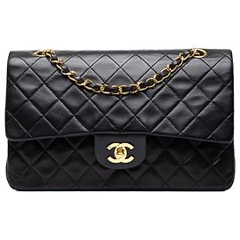 Chanel Black Medium Classic Lambskin Double Flap Preto