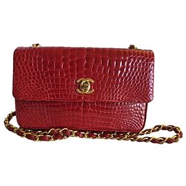 Chanel Sac Classique Bolsa de aba em couro de crocodilo vermelho Vermelho