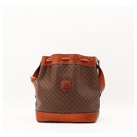 Céline Bolsa Bucket Celine Monogram em Couro Brown Marrom