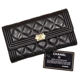 Portafoglio Chanel Boy in pelle nera Nero