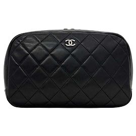 Chanel Matelassé 2 Pouch Nero