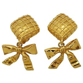Chanel vergoldete Clip-Ohrringe Golden