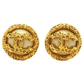 Chanel Gold Clip Earrings Golden