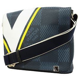 Louis Vuitton Damier Latitude District PM Shoulder Bag NM Navy blue