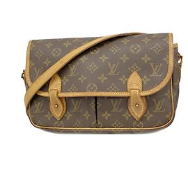 Louis Vuitton Monogram Gibeciere MM Shoulder Bag Brown