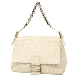 Borsa a secchiello Fendi Zucchino Mamma Bianco