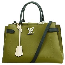 Sac à main Louis Vuitton Lockme Day Vert Kaki