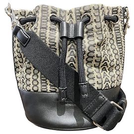 Marc Jacobs The Monogram Bucket Bag Preto