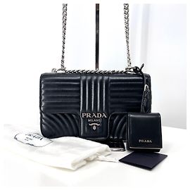 Prada Bolsa de Ombro com Aba Diagram Chain Black Preto