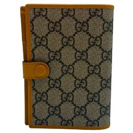Gucci Interlocking Detail Passport Case Brown