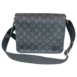 Louis Vuitton Borsa a tracolla Eclipse District PM Marrone