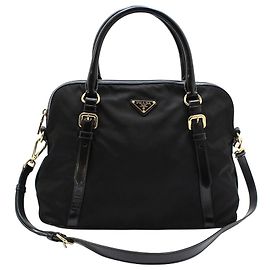 Prada Bolsa de ombro dome em Tessuto Pocono preto com logótipo triangular dourado Preto