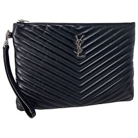 Autre Marque Matelassé Clutch Bag New Medium Black Black