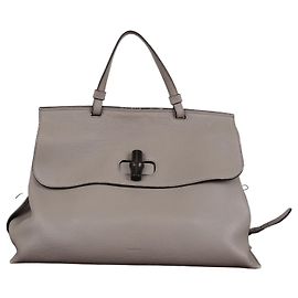 Gucci mala tote de ombro em pele cinzenta com pega de bambu Marrom