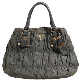 Prada Saco tote em nylon gofrado Marrom
