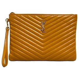 Autre Marque Chevron gesteppte Clutch Bag New Medium Braun