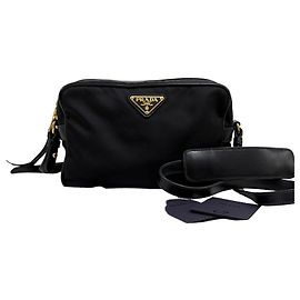 Prada Bolsa Tiracolo Camera em Nylon com Logótipo Triangle Preto Preto