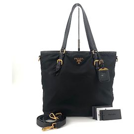 Prada Nylon-Tote-Bag mit goldenem Logo Golden
